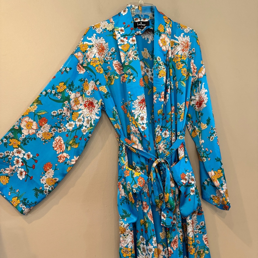 Lulu’s Staycation‎ Floral Print Satin Duster Sz S Robe - Picture 4 of 12